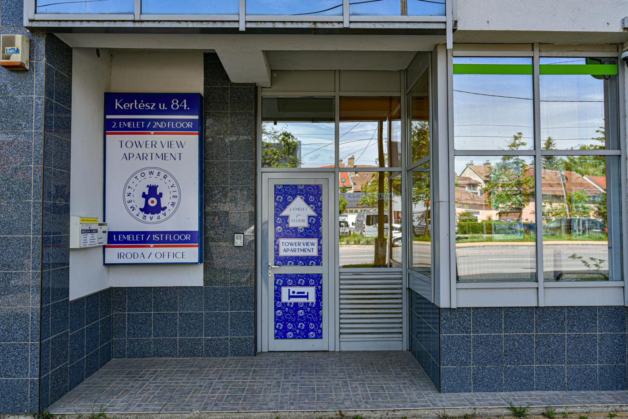 Eger Tower View Apartment ภายนอก รูปภาพ