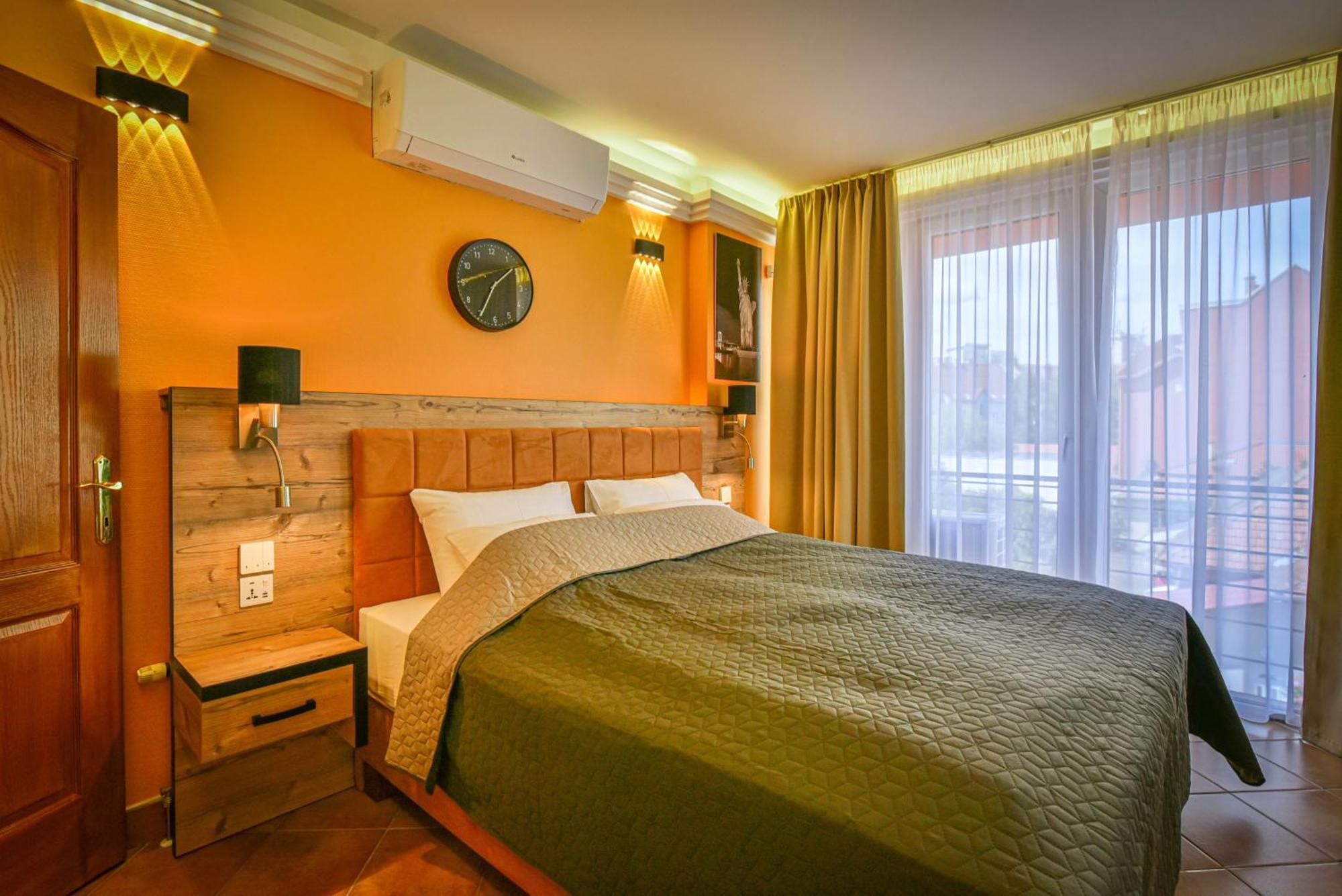Eger Tower View Apartment ภายนอก รูปภาพ